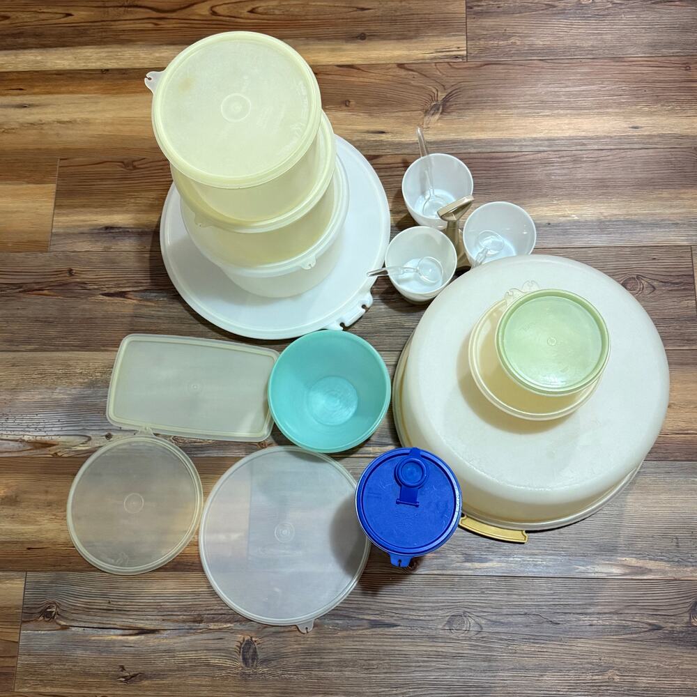 Tupperware Lot 2. Consists of 23 pieces large and small, mostly vintage. Clean.